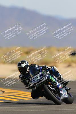 media/Oct-08-2022-SoCal Trackdays (Sat) [[1fc3beec89]]/Turn 16 (125pm)/